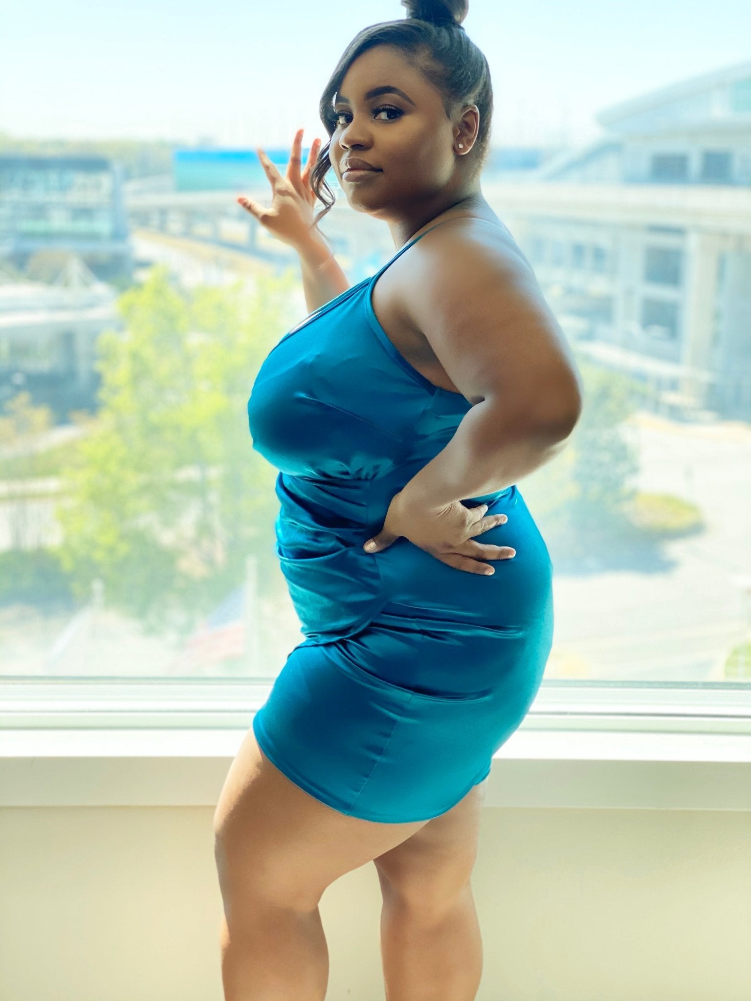 Jewelle Dress - IFUL BOUTIQUE